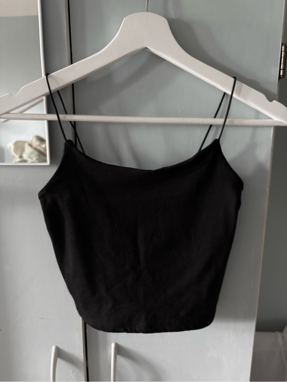 Classic Black Spaghetti-Strap Women's Cropped Tank Top